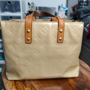 LV LOUIS VUITTON Vernis Shoulder Bag